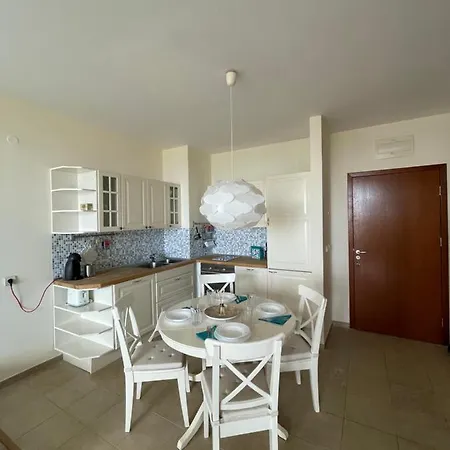 Sunrise Golden Sands דירה